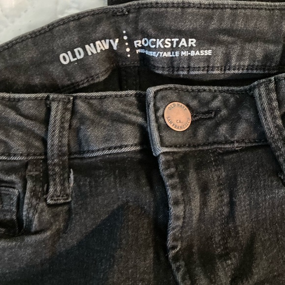 Old Navy Mid Rise Rockstar Jeans Black Wash Women’s Size 8 Short - Picture 3 of 4